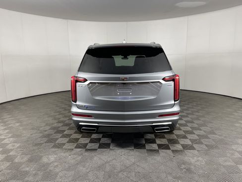 Used 2025 Cadillac XT6 Premium Luxury image 4