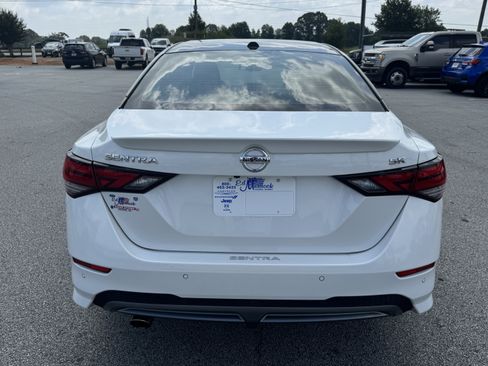 Used 2021 Nissan Sentra SR FWD image 6