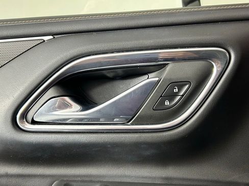 Used 2023 GMC Yukon XL AT4 w/ Technology Package image 37