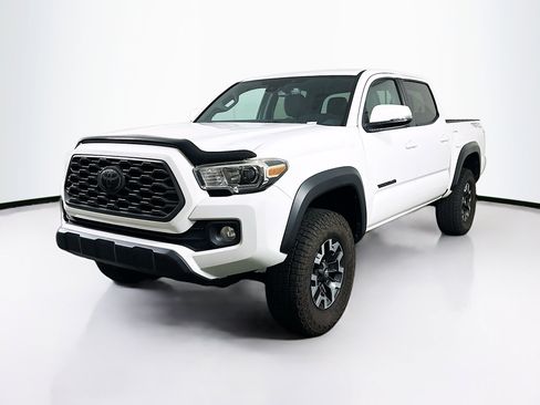 Used 2021 Toyota Tacoma TRD Off-Road RWD image 3