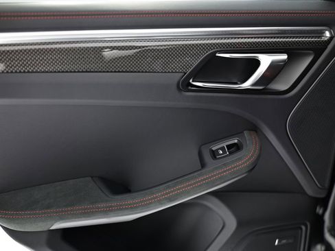 New 2026 Porsche Macan GTS image 25