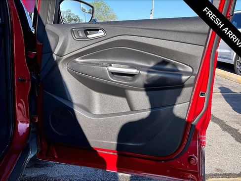 Used 2019 Ford Escape SE FWD image 26