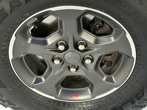 Used 2020 Jeep Gladiator Rubicon w/ LED Lighting Group image 12