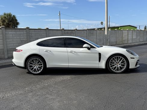 Certified 2020 Porsche Panamera 4 image 7
