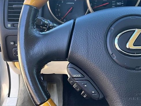 Used 2005 Lexus SC 430 Convertible image 10