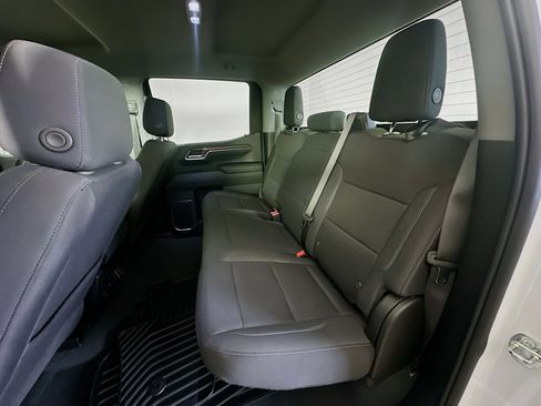 Used 2023 Chevrolet Silverado 1500 LT AWD/4WD image 25