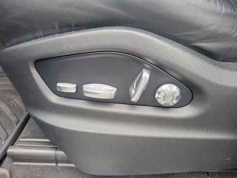 Used 2021 Porsche Cayenne AWD/4WD image 39