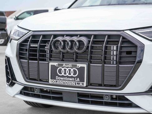 Used 2025 Audi Q3 2.0T Premium w/ Convenience Package AWD/4WD image 6