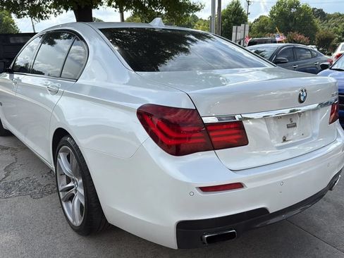 Used 2015 BMW 750Li RWD image 3