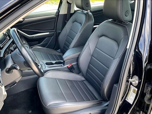 Used 2024 Volkswagen Jetta SE FWD image 23