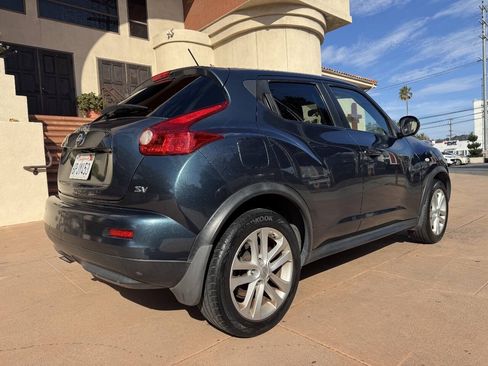 Used 2011 Nissan Juke SV FWD image 5