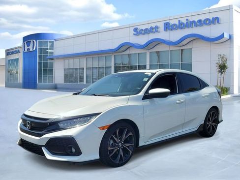 Used 2018 Honda Civic Sport Touring image 2