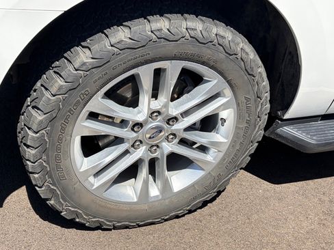 Used 2024 Ford Expedition Max XLT AWD/4WD image 6
