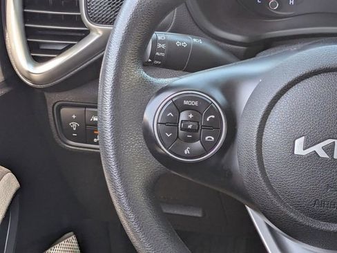 Used 2022 Kia Soul LX w/ Technology Package FWD image 19