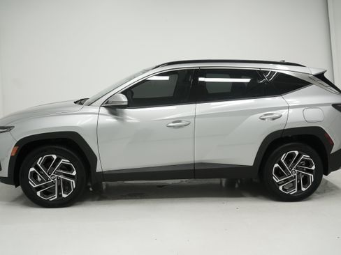 Used 2025 Hyundai Tucson Limited AWD/4WD image 7