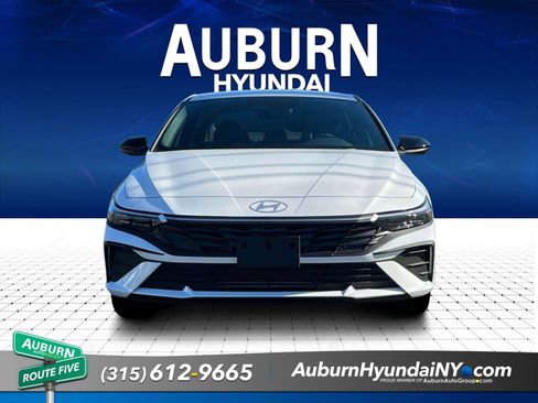New 2025 Hyundai Elantra Sport FWD image 12