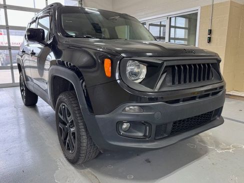 Used 2016 Jeep Renegade Latitude image 1
