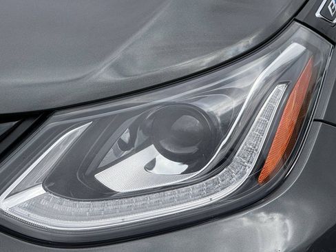 Used 2019 Chevrolet Bolt LT FWD image 20
