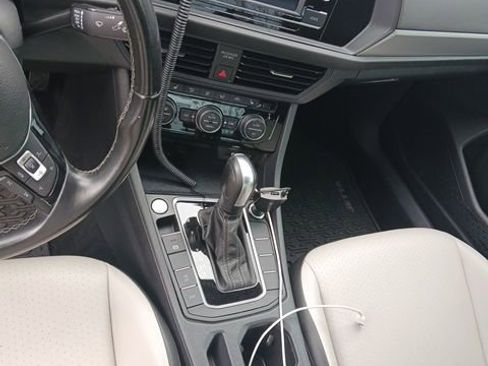 Used 2020 Volkswagen Jetta R-Line image 14