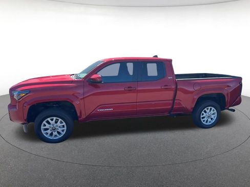 Used 2024 Toyota Tacoma SR5 AWD/4WD image 9