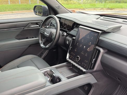 Used 2025 GMC Acadia AT4 AWD/4WD image 27