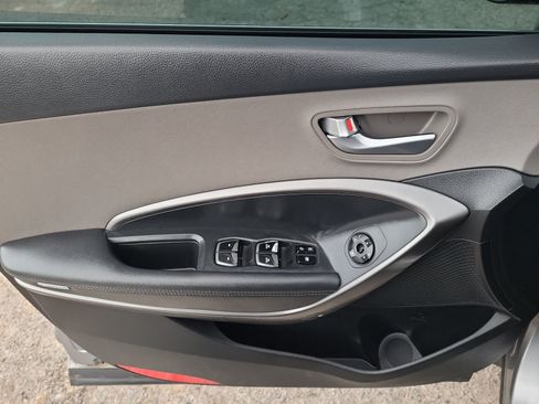 Used 2019 Hyundai Santa Fe XL SE w/ SE Premium Package 02 AWD/4WD image 14