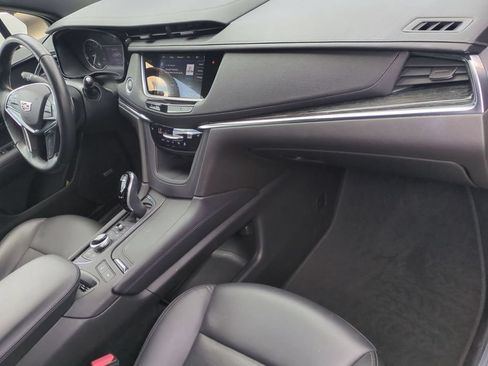 Used 2022 Cadillac XT5 Premium Luxury AWD/4WD image 17