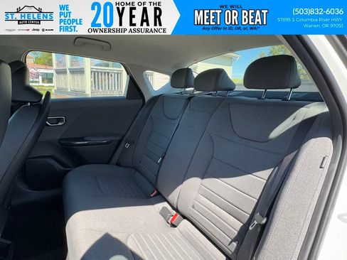 Used 2025 Kia K4 EX image 33