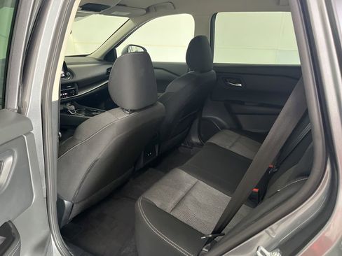 Used 2025 Nissan Rogue SV AWD/4WD image 25