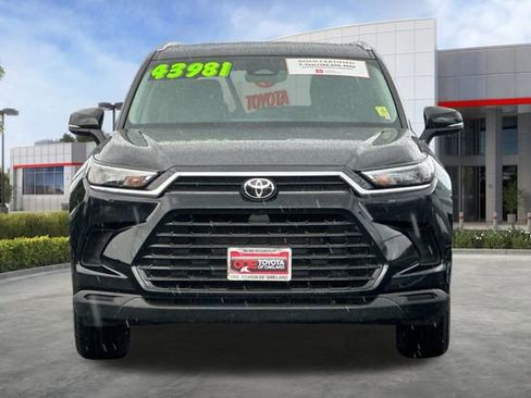 Certified 2025 Toyota Grand Highlander FWD image 11