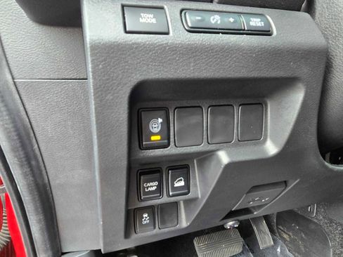 Used 2022 Nissan Frontier S w/ Technology Package image 23