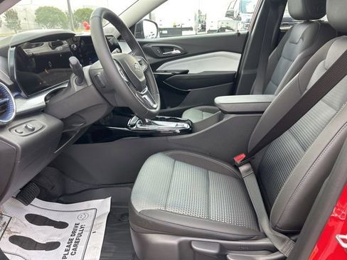 New 2026 Chevrolet Trax LT FWD image 15