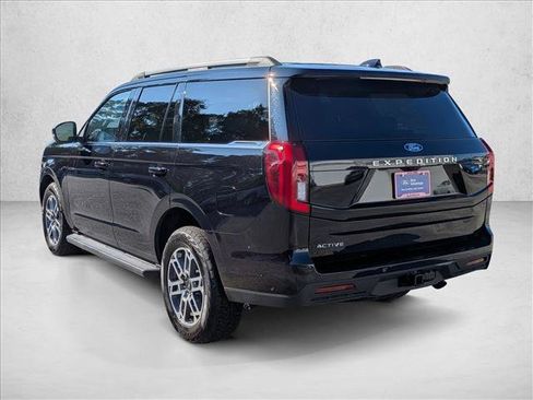 Certified 2025 Ford Expedition Active AWD/4WD image 8