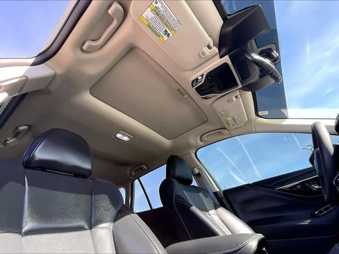 Used 2025 Subaru Outback Limited image 12