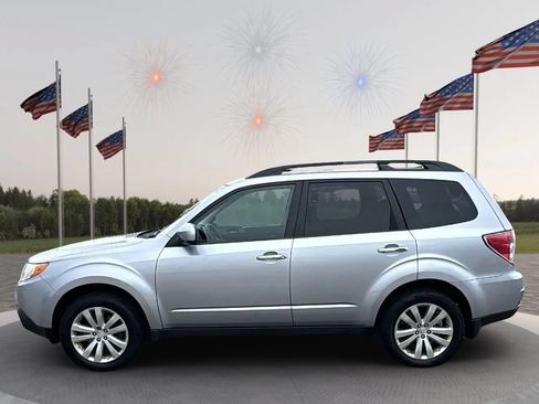 Used 2012 Subaru Forester 2.5X Premium w/ All-Weather Pkg AWD/4WD image 7