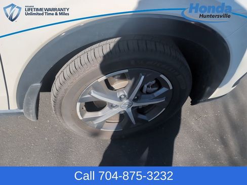 Used 2023 Honda HR-V EX-L image 9