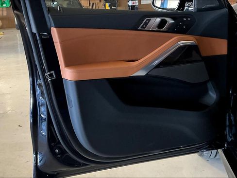 New 2026 BMW X6 xDrive40i w/ Climate Comfort Package image 10