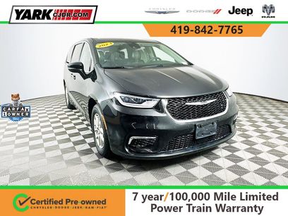 Certified 2023 Chrysler Pacifica Touring-L