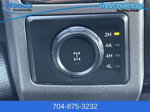 Used 2018 Ford F150 Raptor w/ Equipment Group 801A Mid AWD/4WD image 35