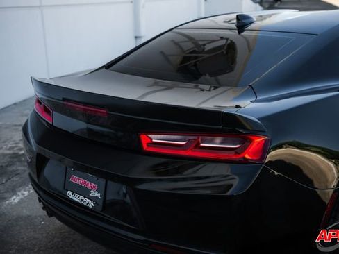 Used 2018 Chevrolet Camaro SS image 30