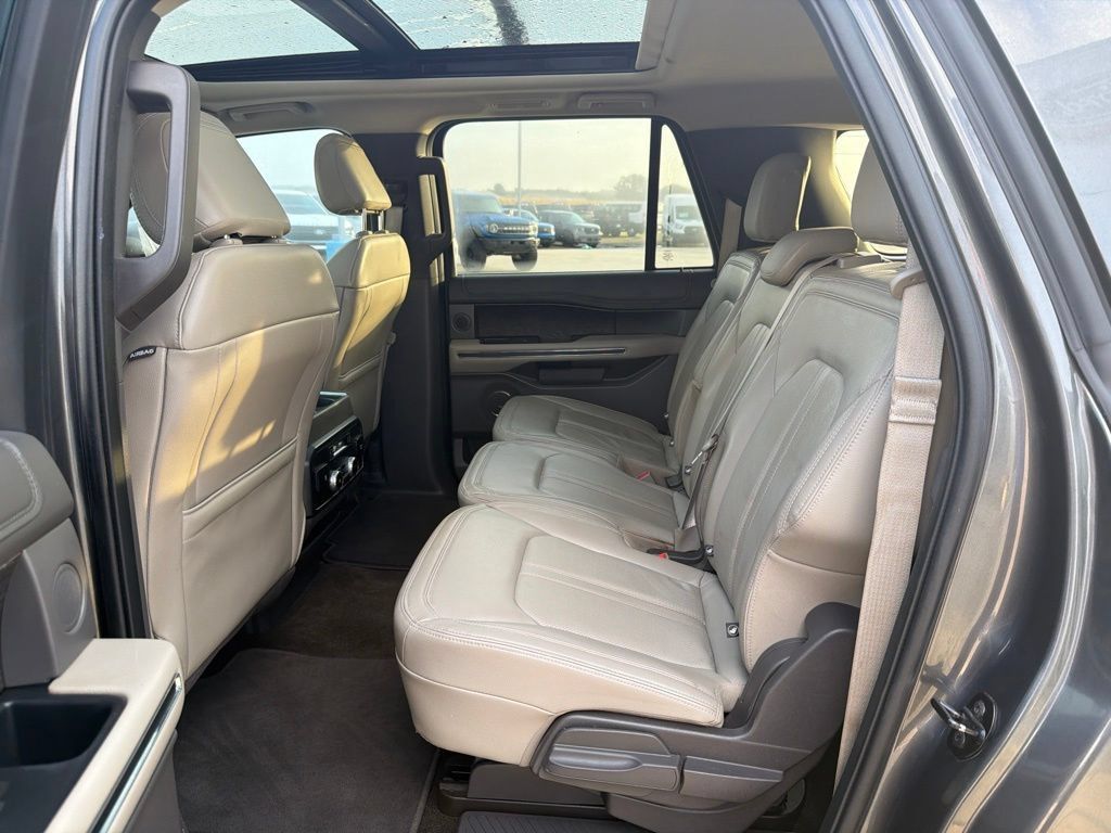 Used 2021 Ford Expedition Max Limited AWD/4WD image 32