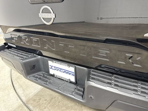 Used 2022 Nissan Frontier S w/ Technology Package AWD/4WD image 25