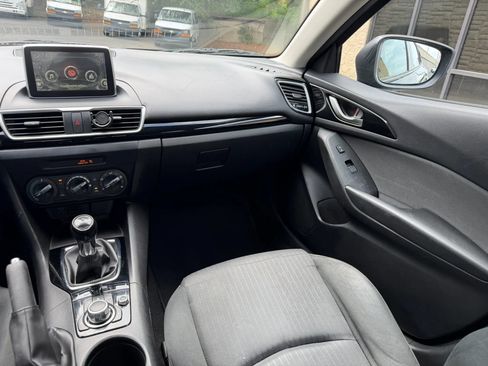 Used 2016 MAZDA MAZDA3 i Sport FWD image 14