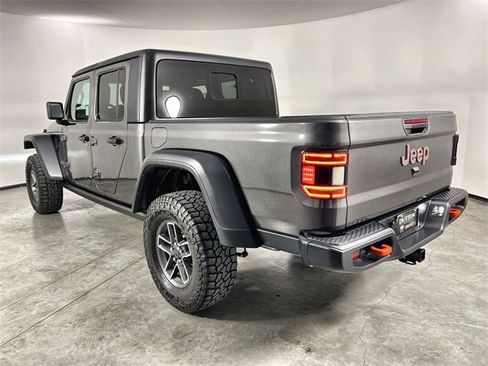 Used 2024 Jeep Gladiator Mojave w/ Technology Group image 6