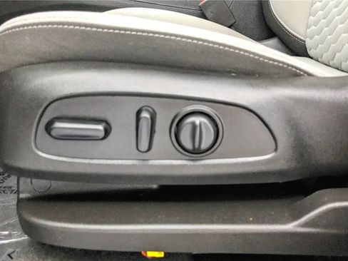 Used 2019 Chevrolet Equinox LT image 15