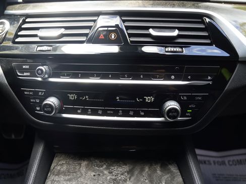 Used 2021 BMW 530i w/ M Sport Package RWD image 31
