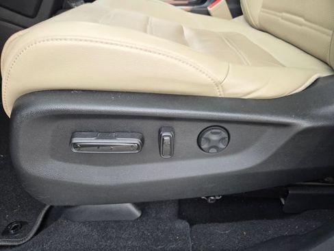 Used 2022 Honda CR-V Touring image 10