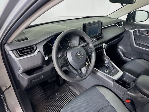 Certified 2022 Toyota RAV4 LE image 9