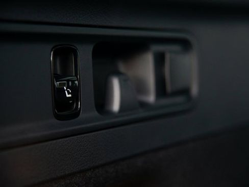 New 2025 Mercedes-Benz GLC 63 AMG S image 43