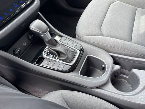 Used 2022 Hyundai Ioniq SE image 25